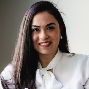 Jenny Campos, a career coach, counsellor, and long-time international helps clients toward a career that feels authentic and meaningful.